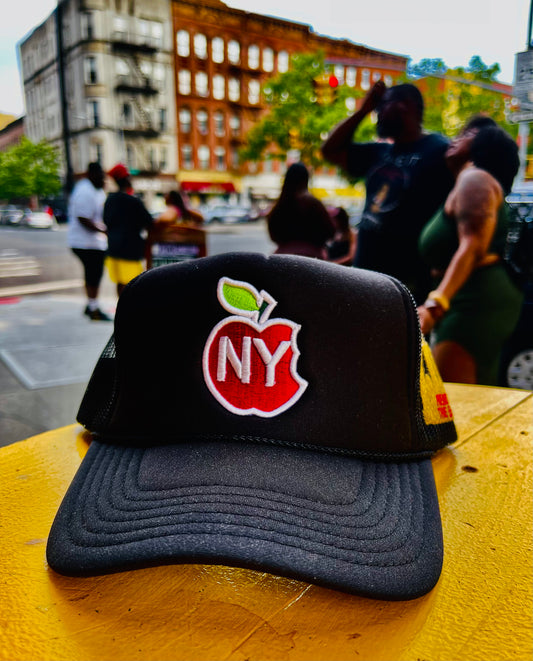 BITTENN APPLE NY TRUCKER HAT/BLACK