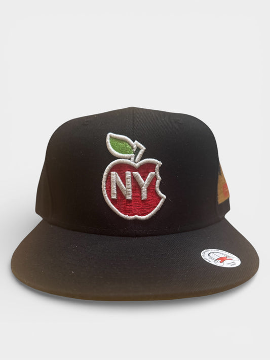 BITTENN APPLE NY SNAPBACK HAT/BLACK